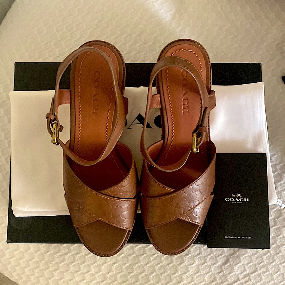 NWT Coach wedges